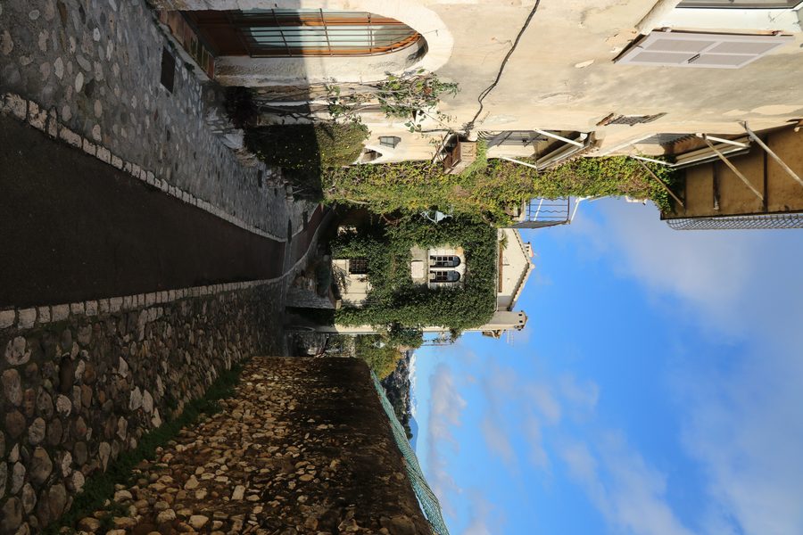 Saint-Paul-de-Vence cobbled alley, Côte d'Azur, France
